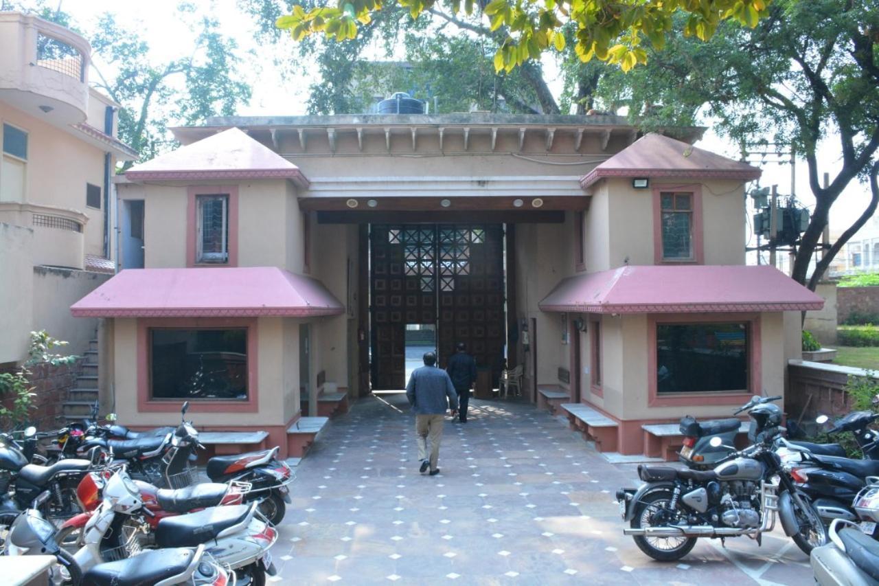 Ananda Krishna Van Vrindāvan エクステリア 写真