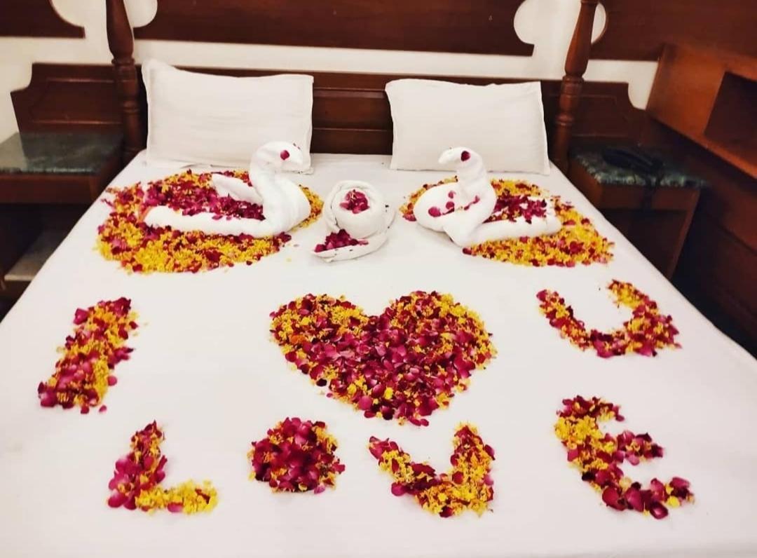 Ananda Krishna Van Vrindāvan エクステリア 写真